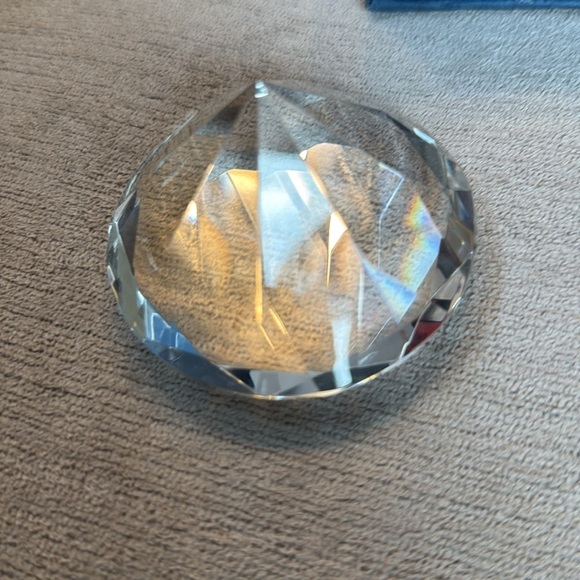 Crystal Diamond Paperweight - Picture 4 of 7